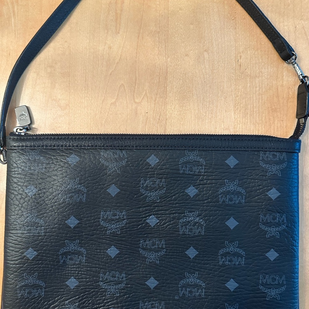 MCM Black Logo-Print Leather shoulder clutch